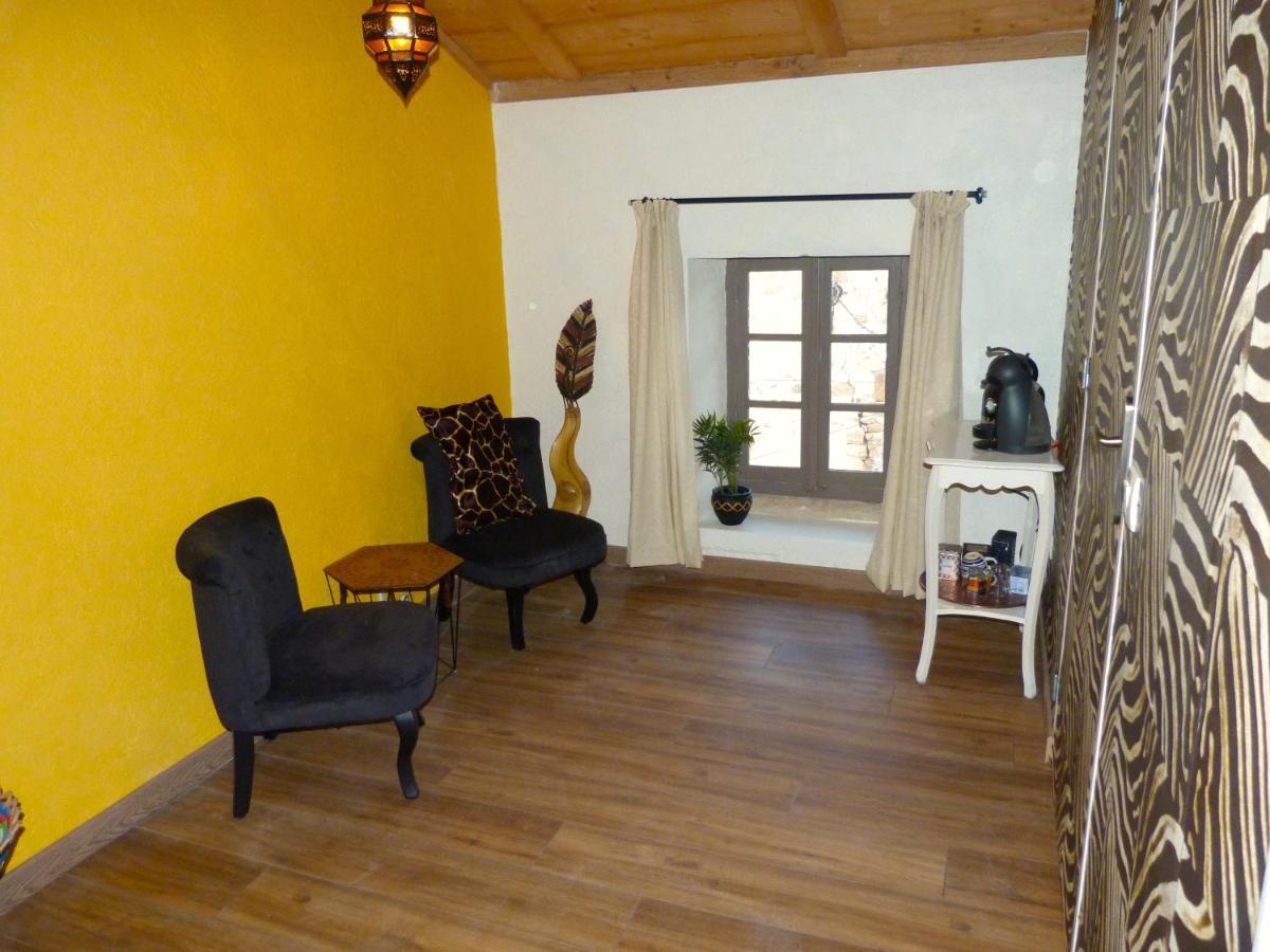 Chambres D'Hotes La Fougeraie Malvieres Экстерьер фото