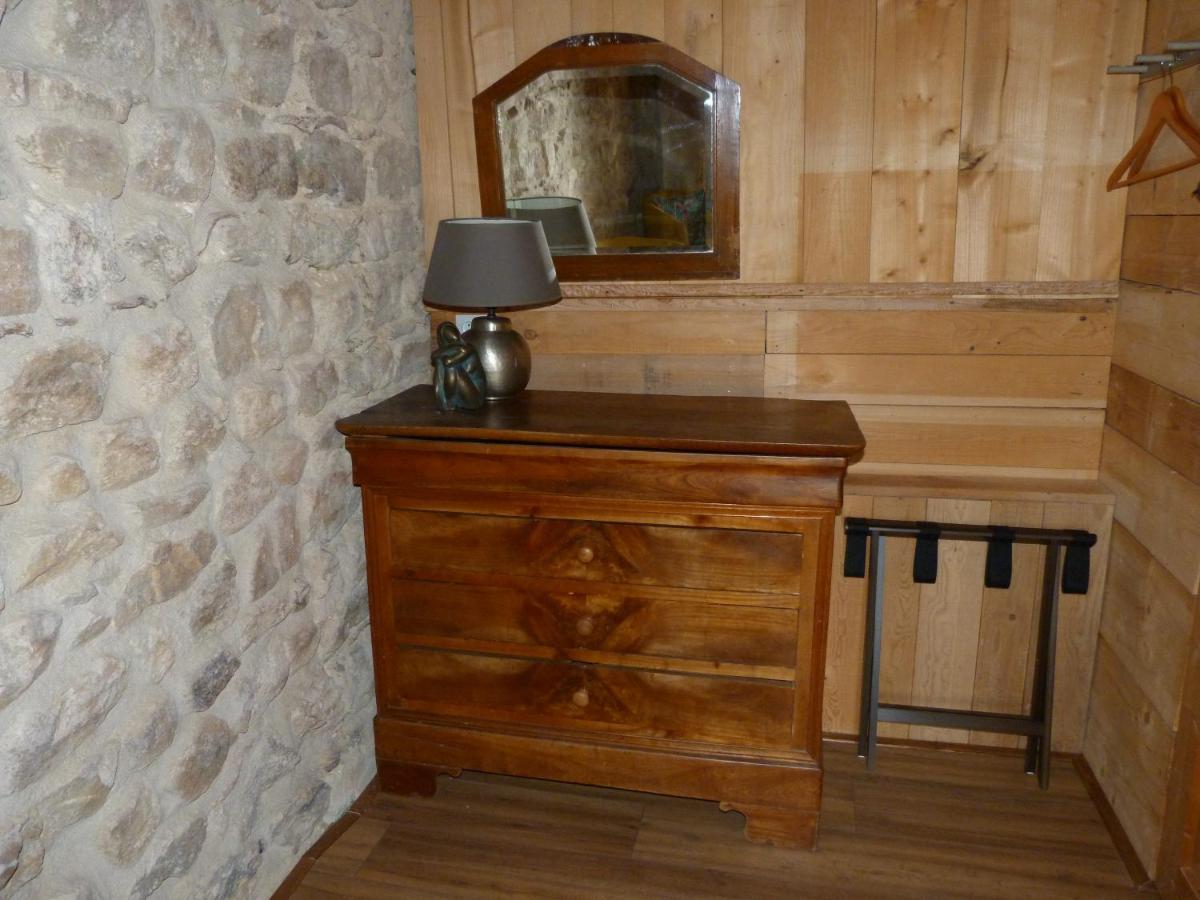 Chambres D'Hotes La Fougeraie Malvieres Экстерьер фото