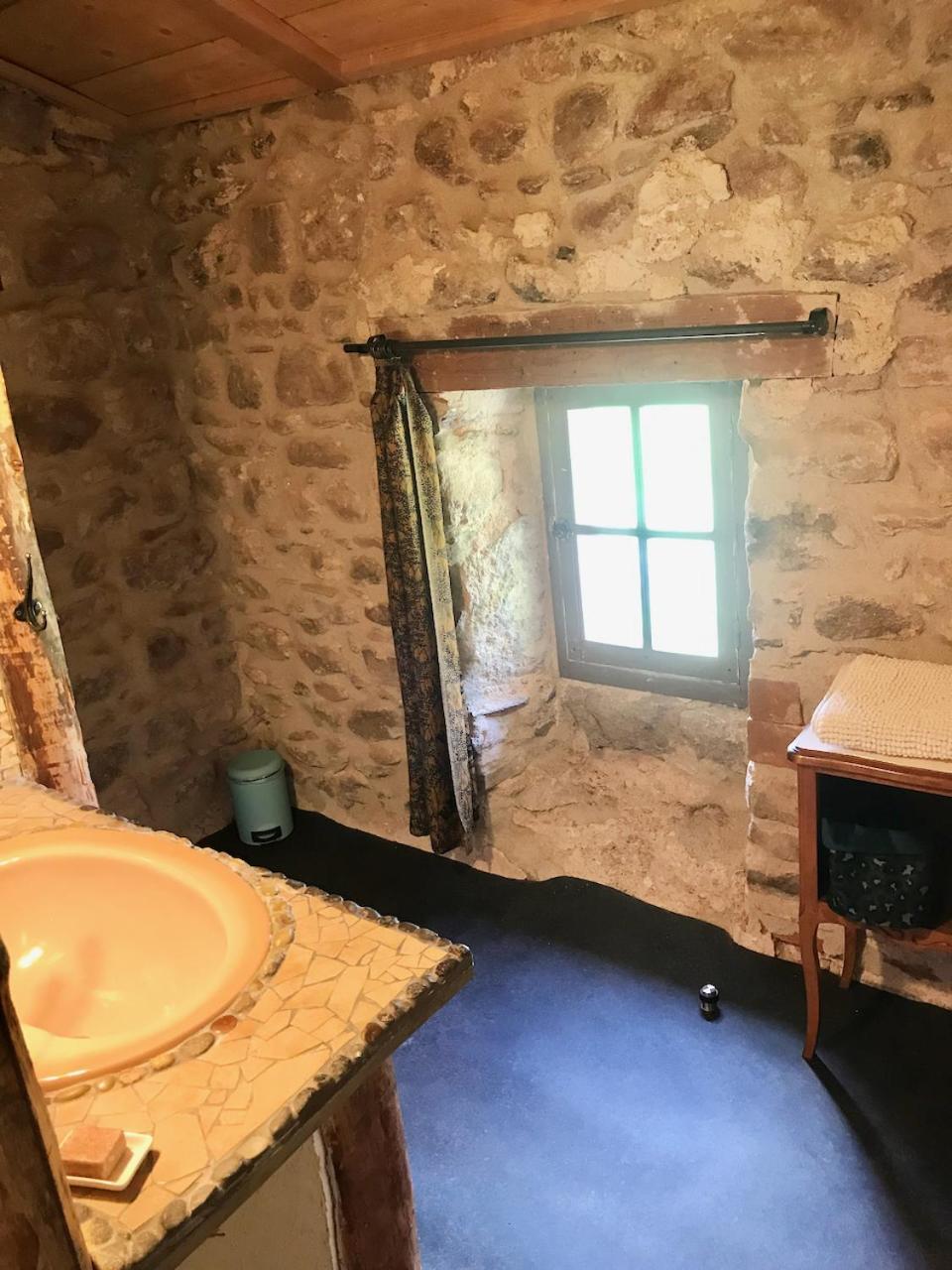 Chambres D'Hotes La Fougeraie Malvieres Экстерьер фото